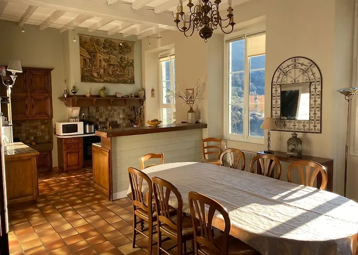 بيت للعطل La Bellevue A *